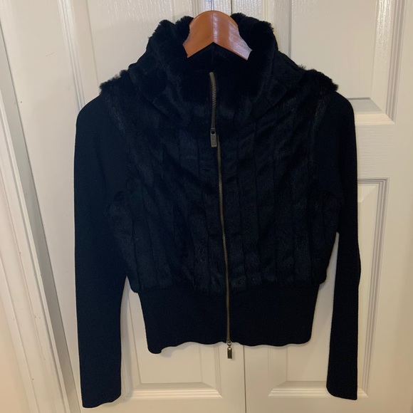 BEAUTIFUL BLACK FUR AND FABRIC CROPPED JACKET - Picture 2 of 11